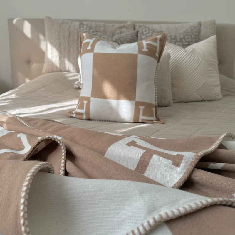 Luxury Wool-Cashmere Throw