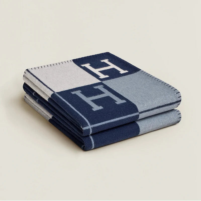 Luxury Wool-Cashmere Throw